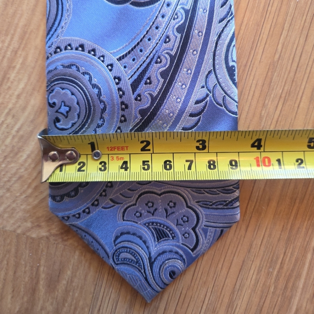 Donald J Trump Blue Paisley Tie Silk - Picture 6 of 6